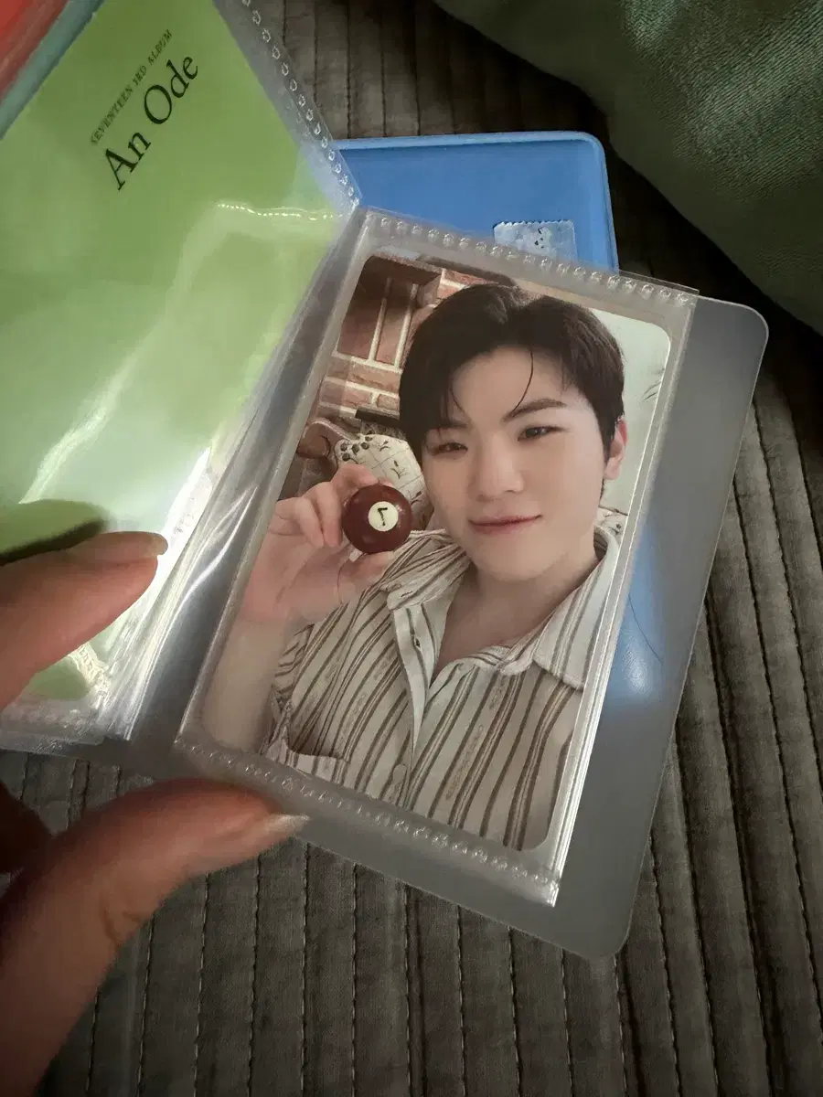 https://media.bunjang.co.kr/product/420292850_1_1784202069_w{res}.jpg
